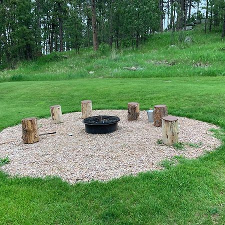 Rockerville Lodge & Cabins Keystone Bagian luar foto