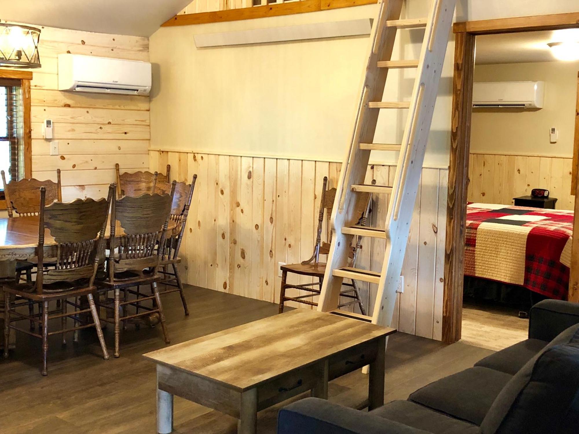 Rockerville Lodge & Cabins Keystone Ruang foto